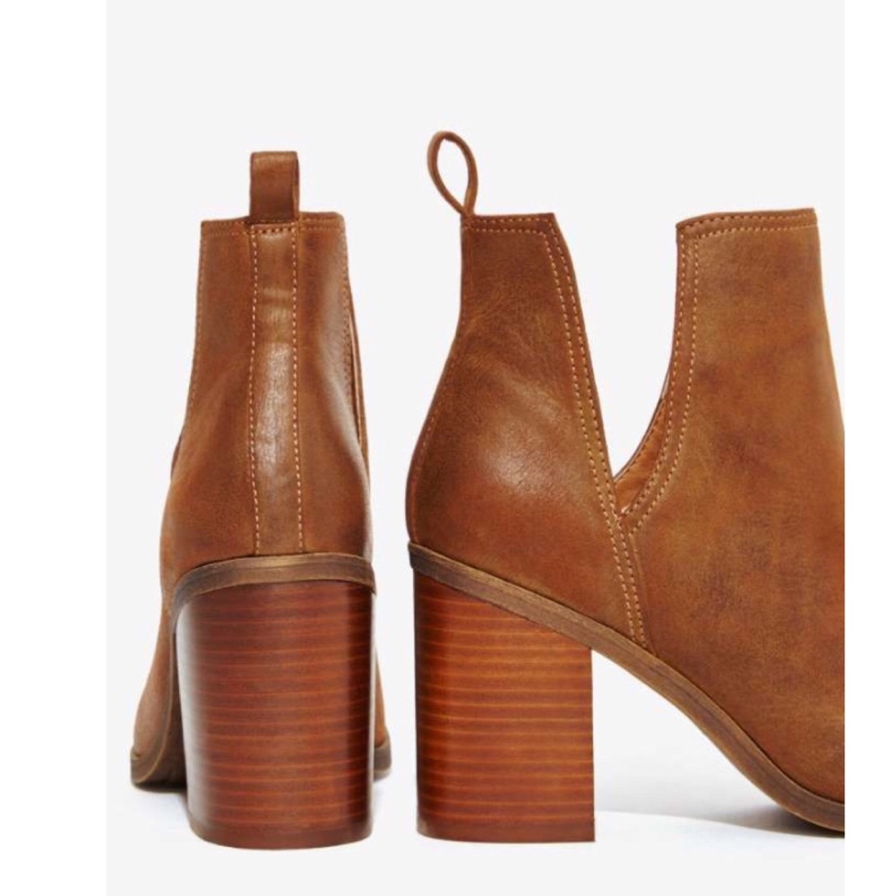 Nasty Gal Lipstik Nerro Cutout Boot